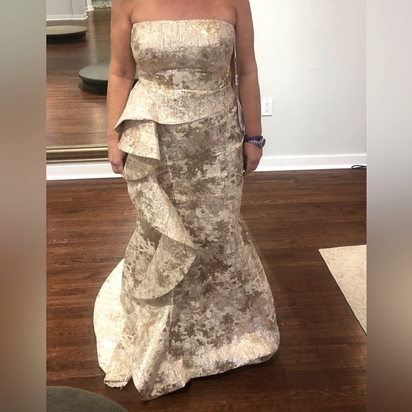 Never worn mother of the bride metallic gown - Picture 1 of 7